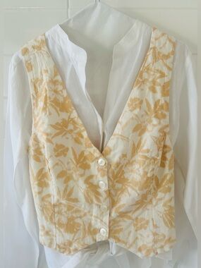Abercrombie Floral Button-Front V-Neck Linen Blend Vest